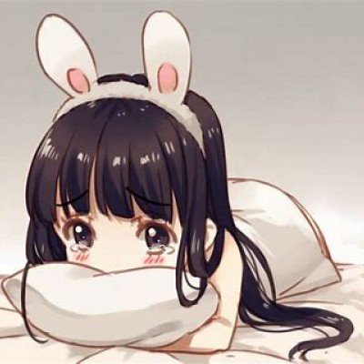 游客自驾出游过弯着急冲入菜地
